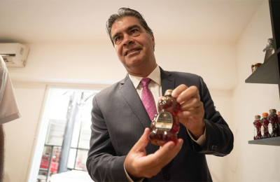 Capitanich acordó millonario plan de inversión para producir miel