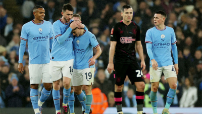 Con dos goles de Julián, el City aplastó al Burnley en la FA Cup