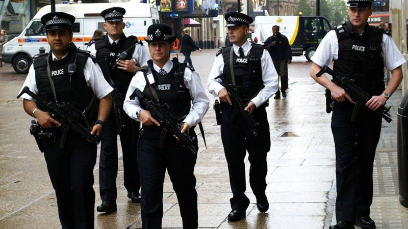 Scotland Yard es "racista, misógina y homófoba"