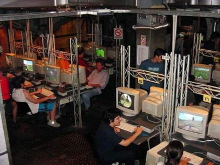 00 ciber en los 2000.jpg