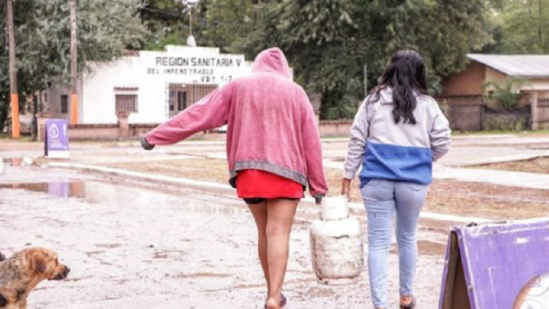 "Tener calles pavimentadas y mejor acceso al transporte también son políticas de género"