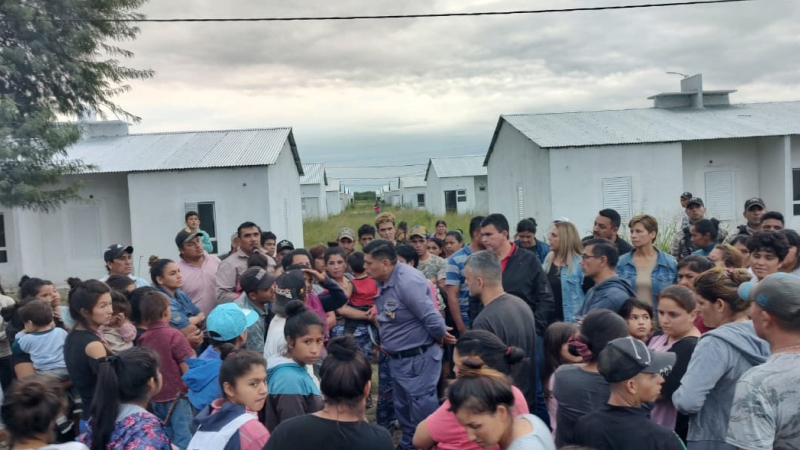 El Ministerio de Seguridad y Justicia interviene en un caso de usurpación de viviendas en Sáenz Peña