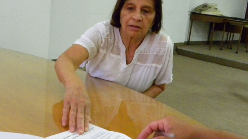 Vecina de Villa Elisa necesita cloacas