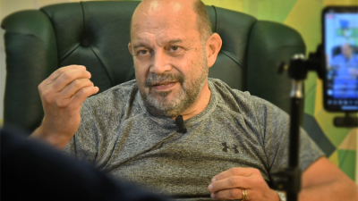 "No vamos a tirar la toalla ni vamos a hipotecar el club por ascender"