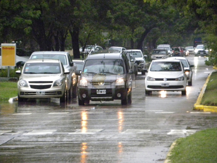 lluvia autos mayo.JPG