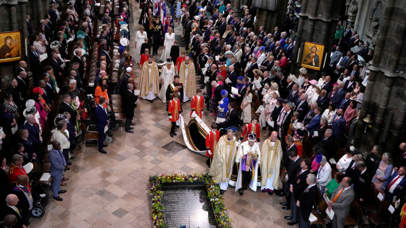El rey Carlos III y su esposa Camila fueron coronados en una histórica ceremonia para el Reino Unido