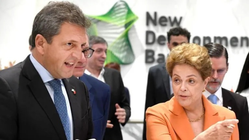 Dilma le anunció a Massa que en agosto Argentina ingresa al banco de los Brics