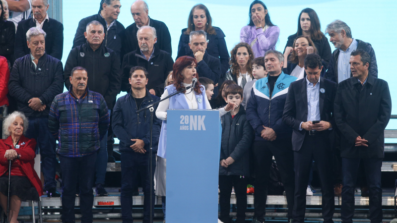 Sobreseyeron a Cristina Kirchner en la causa por la ruta del dinero K