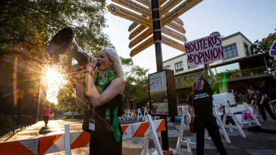 EEUU: "caos y confusión" en torno al aborto en Florida