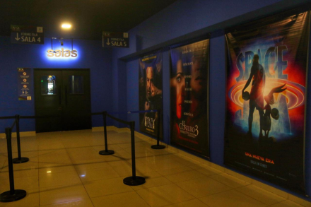 CINES .JPG