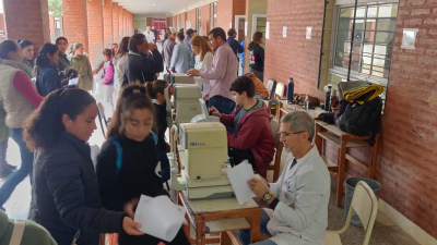 Oculistas solidarios asistieron a más de 1500 niños y adultos en el Impenetrable