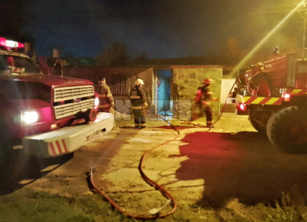 57Policial-IncendioCasa.jpg
