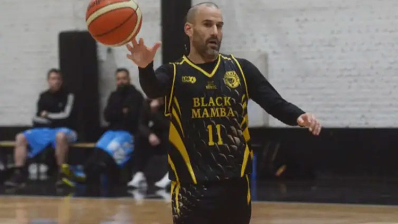 Rodrigo Palacio la rompe en su regreso al básquet de Bahía Blanca