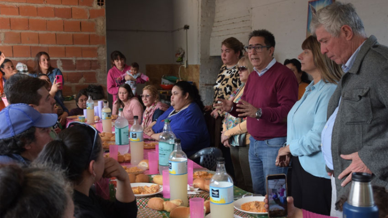Gustavo Martínez destacó el valor de la construcción colectiva con vecinos