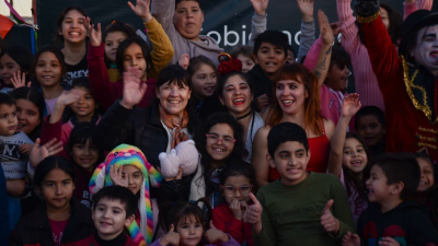 Cuesta se comprometió a garantizar el acceso a la cultura a niñas y niños