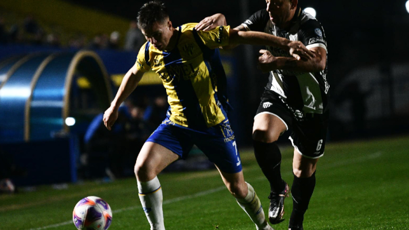 El "Negro" va por el batacazo ante Rosario Central en Córdoba