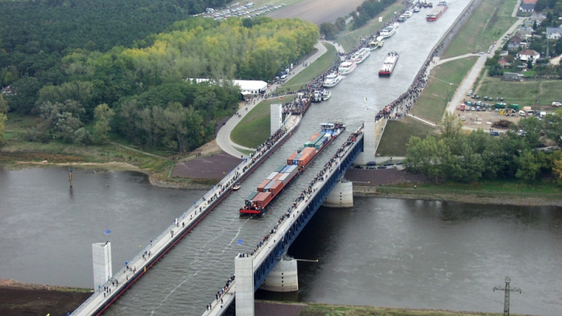 Magdeburgo, el puente de agua navegable más largo del mundo