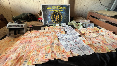 Allanan un bunker narco, secuestran cocaína y más de un millón de pesos