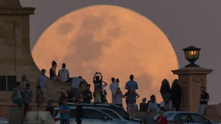 la-superluna-de-esturion-sera-la-primera-luna-llena-de-agosto_18b5.webp