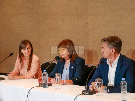 Bullrich conferencia.jfif