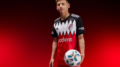 Echeverri, la imagen de la nueva camiseta de River