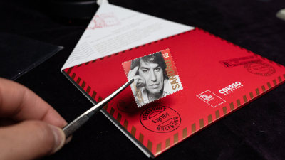Nuevas estampillas de colección del Correo Argentino con personajes de la cultura