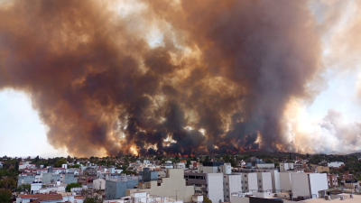Tremendo y sofocante: el fuego no se detiene