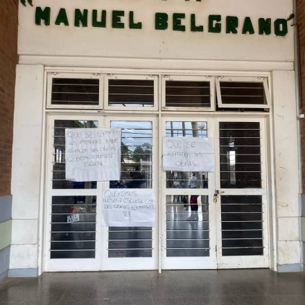 alumnos quieren respuesta2023c.jpg