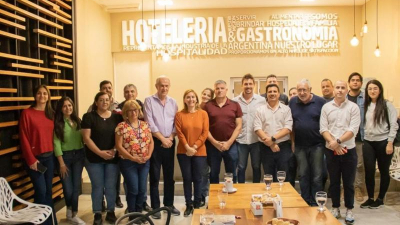 Nikisch presentó propuesta a empresarios y emprendedores