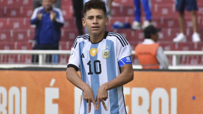 Argentina, con el chaqueño Echeverri, debuta ante Senegal