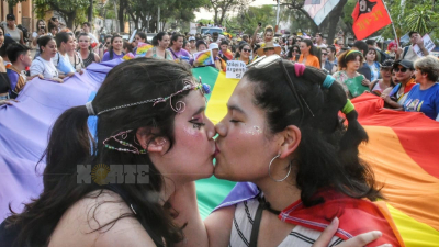 Resistencia tuvo su colorida marcha del Orgullo