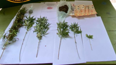 Por denuncias anónimas, la policía detectó y desbarató dos bunkers de drogas