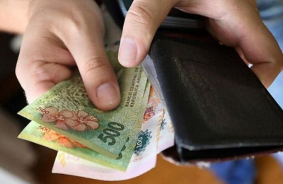 El salario real retrocedió casi 10% en cuatro años