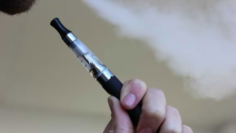 "Los cigarrillos electrónicos con nicotina son altamente adictivos", según la OMS
