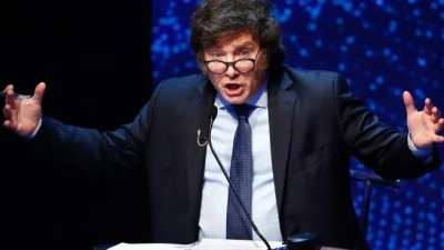 Javier Milei convocó a los gobernadores a una primera reunión el martes para pedir respaldo al ajuste