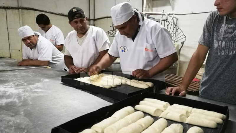 Panaderos acordaron suma fija de $45.000 para cerrar el año