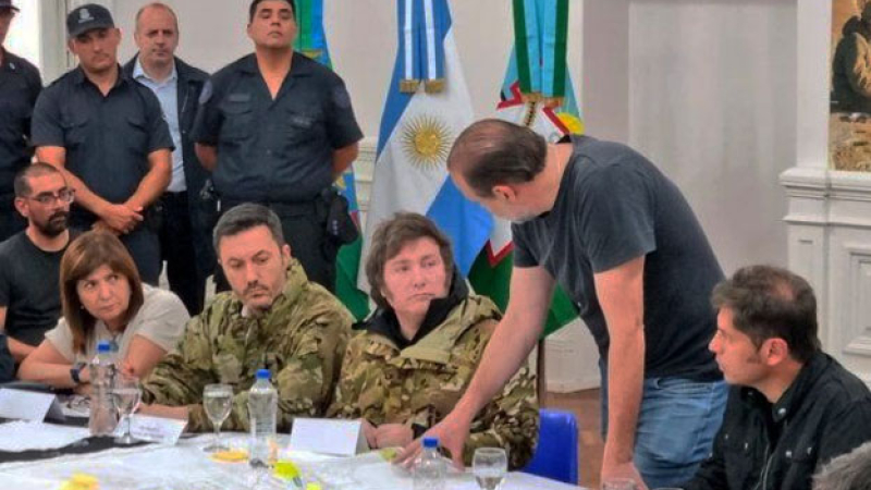 Milei y Kicillof monitorean las tareas por el temporal en Bahía Blanca
