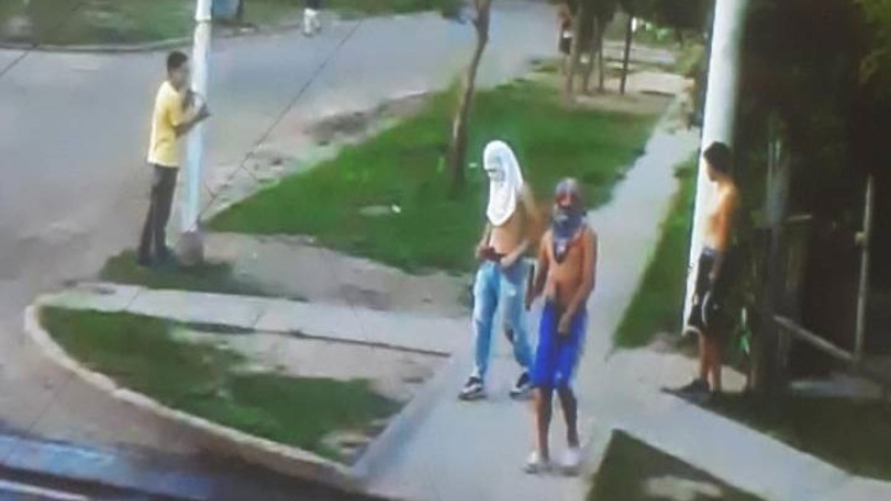 Fontana: un policía fue detenido por balear a un menor