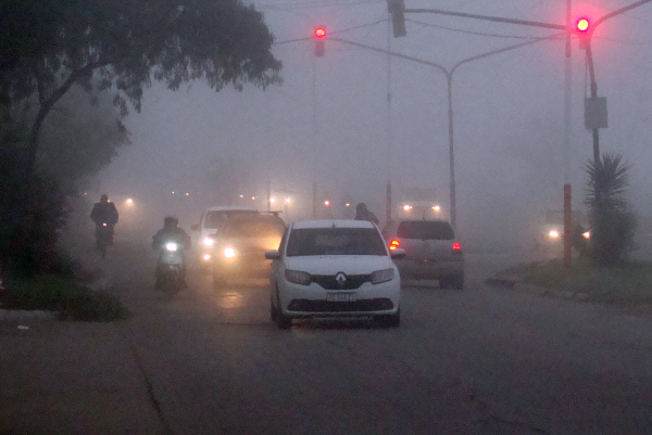 Día con niebla en Resistencia. 17-06-23. Fabián Maldonado/NORTE.