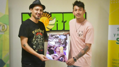 Se encontraron por redes sociales: la historia detrás de la imagen especial