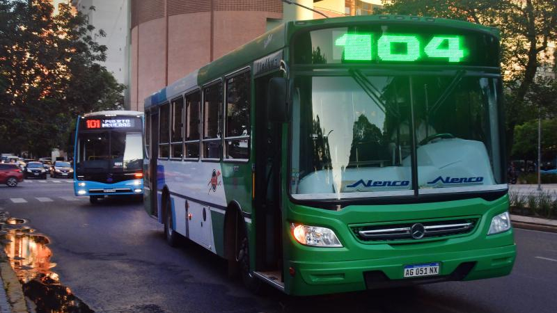 Advertencia del gobierno a empresas de colectivos: las sancionarán si paran