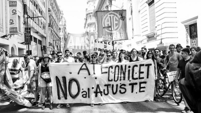 Movilización en Resistencia y en el país en defensa del Conicet