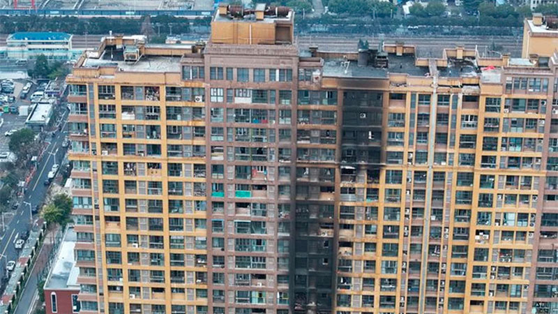 Murieron 15 personas al incendiarse un edificio en el este de China