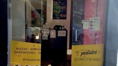 Dos jóvenes rompieron y robaron una pizzería en Resistencia