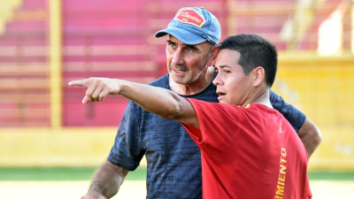 Sarmiento goleó a CUNE en su último partido preparatorio