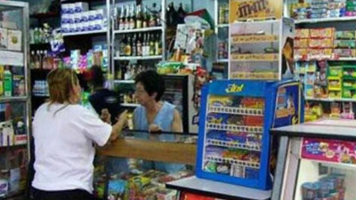 Los alimentos de almacén lideraron los aumentos en los comercios de cercanía