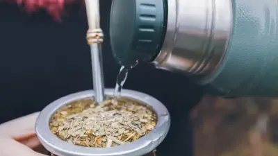 El nuevo DNU de Milei provocó cambios históricos en el precio de la yerba mate