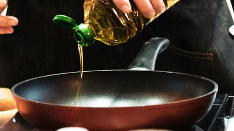 ¿Continúa siendo saludable si se lo utiliza para freír alimentos?