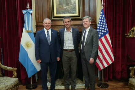 Sullivan - Menem.jpg