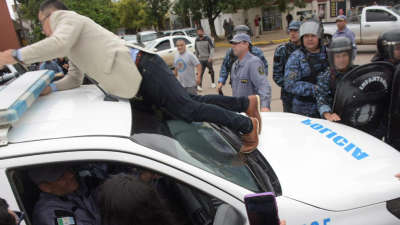 Escándalo en el Municipio por la detención de un concejal de la CER tras una manifestación